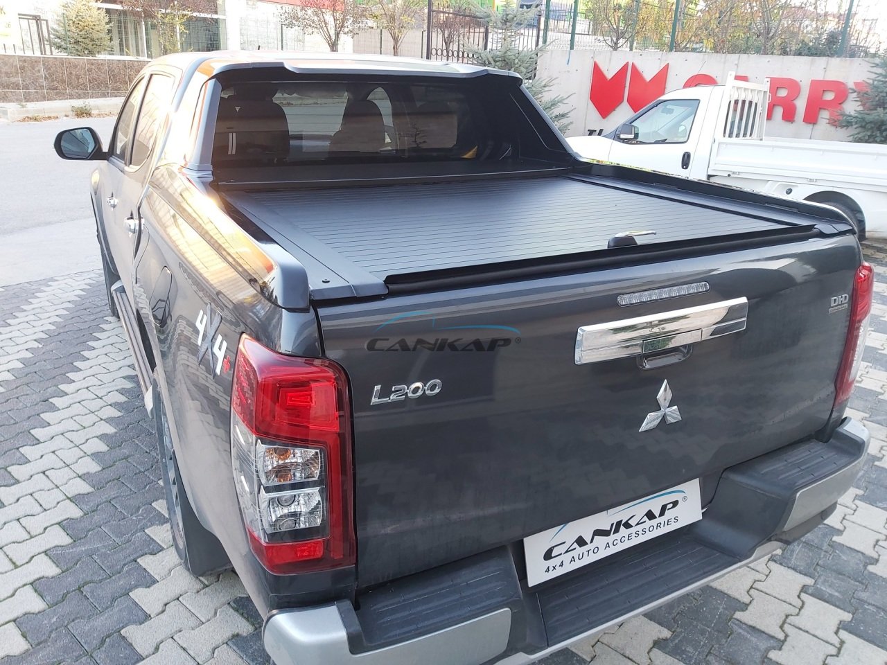 RB001 MITSUBISHI L200 PREMIUM ROLLBACK