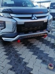 Mitsubishi L200 Kaput Rüzgarlığı