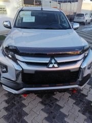 Mitsubishi L200 Kaput Rüzgarlığı