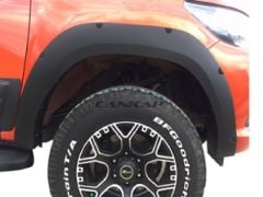 Çamurluk Kaplama ( Dodik Seti ), Civatasız, Toyota Hilux Revo